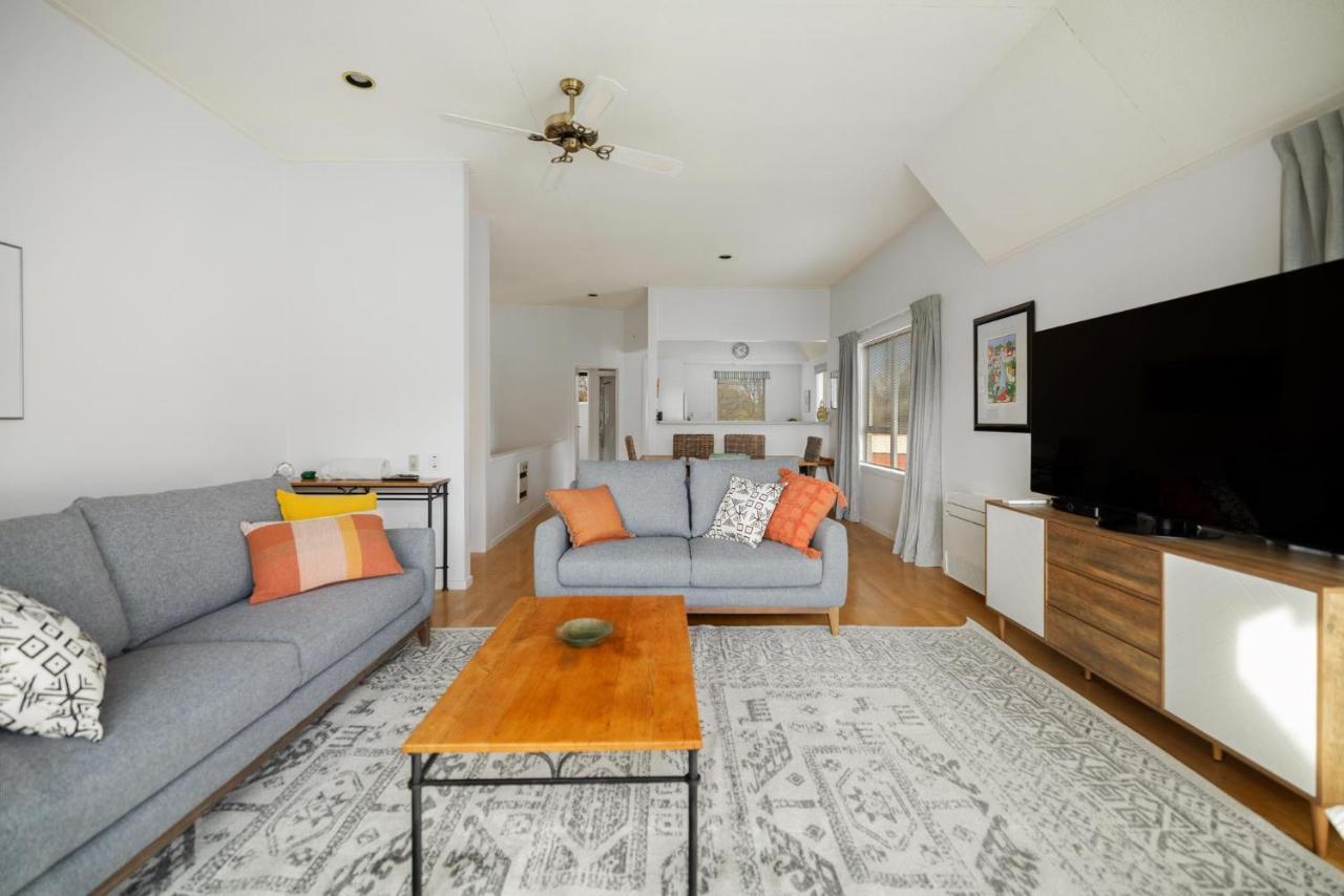 Charming Views Apartment Уанака Екстериор снимка